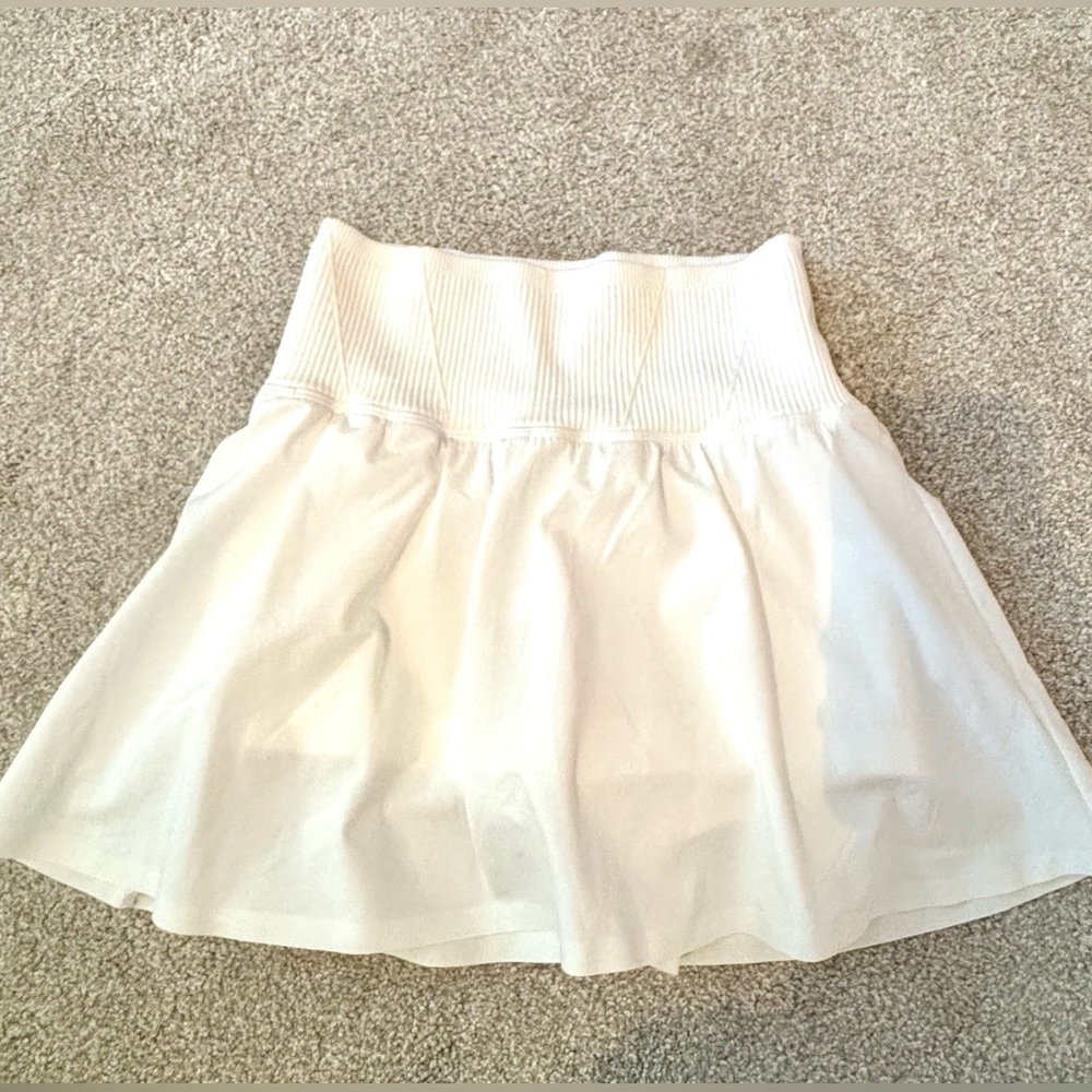 ✨ Aerie Seamless Corset White Tennis Skirt